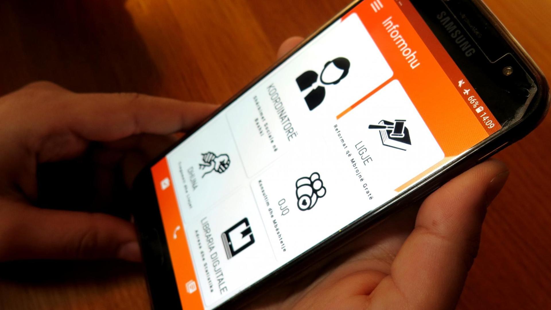 Die App "Entdecke deine Stimme", die Hilfestellungen gegen häusliche Gewalt für Frauen in Albanien bündelt Die App "Entdecke deine Stimme", die Hilfestellungen gegen häusliche Gewalt für Frauen in Albanien bündelt