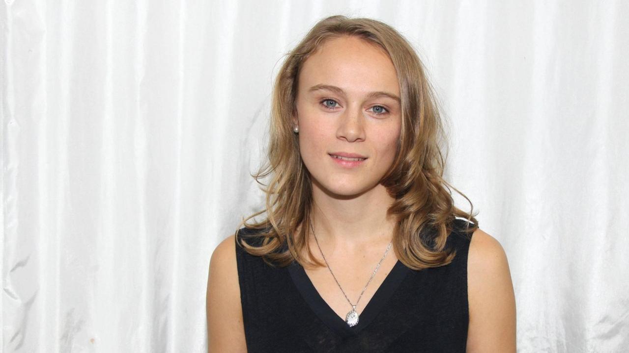 Porträt der Schauspielerin Anke Retzlaff. Porträt der Schauspielerin Anke Retzlaff.