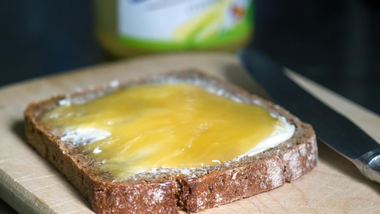 Butterbrot mit Honig Butterbrot mit Honig