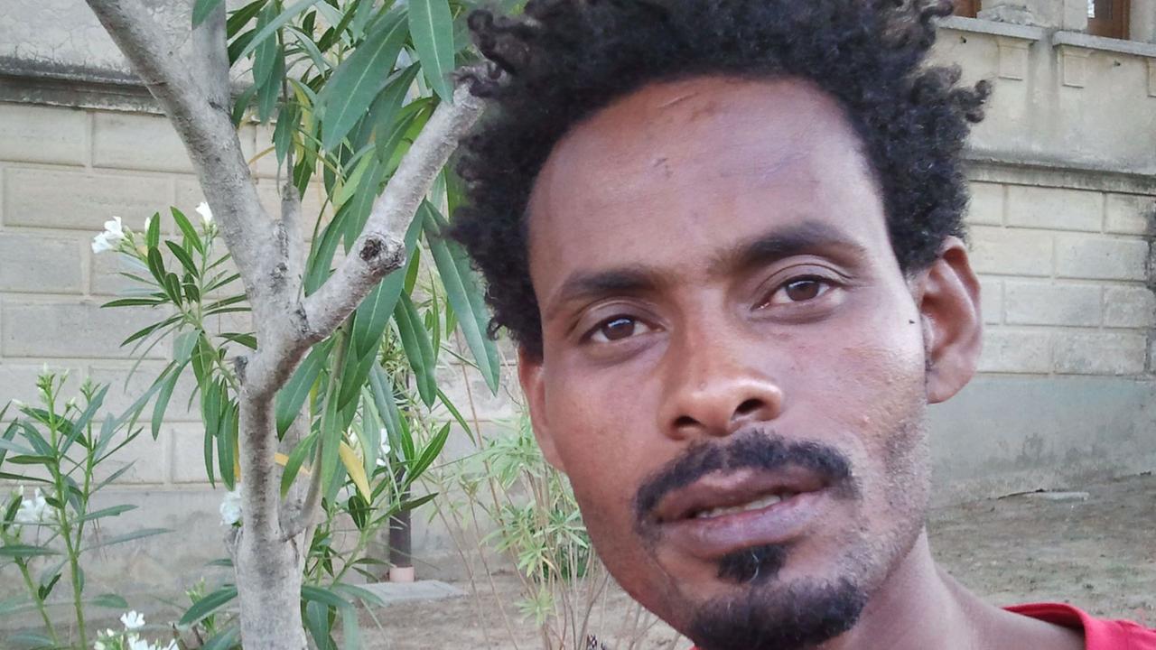 Saymon stammt aus Eritrea und lebt nun in SÃ¼ditalien.Â 