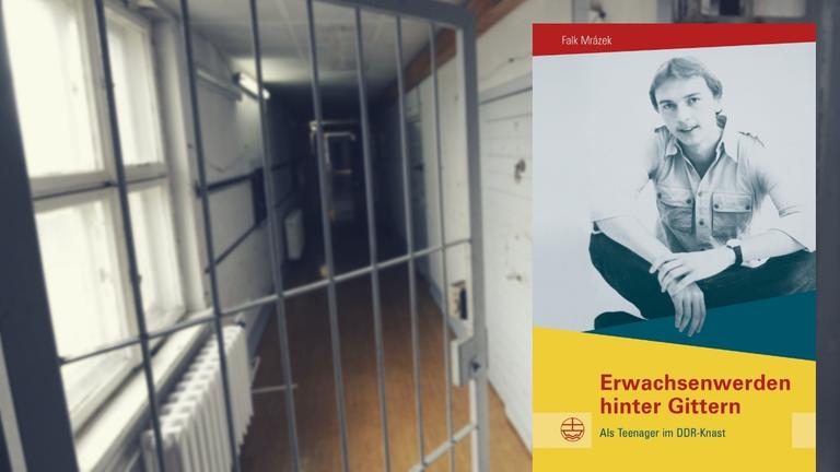Buchcover "Erwachsen werden hinter Gittern" Im Hintergrund: Eine vergitterte Tür steht in der Gedenkstätte Berlin-Hohenschönhausen in einem Trakt des ehemaligen Stasi-Haftkrankenhauses etwas offen.