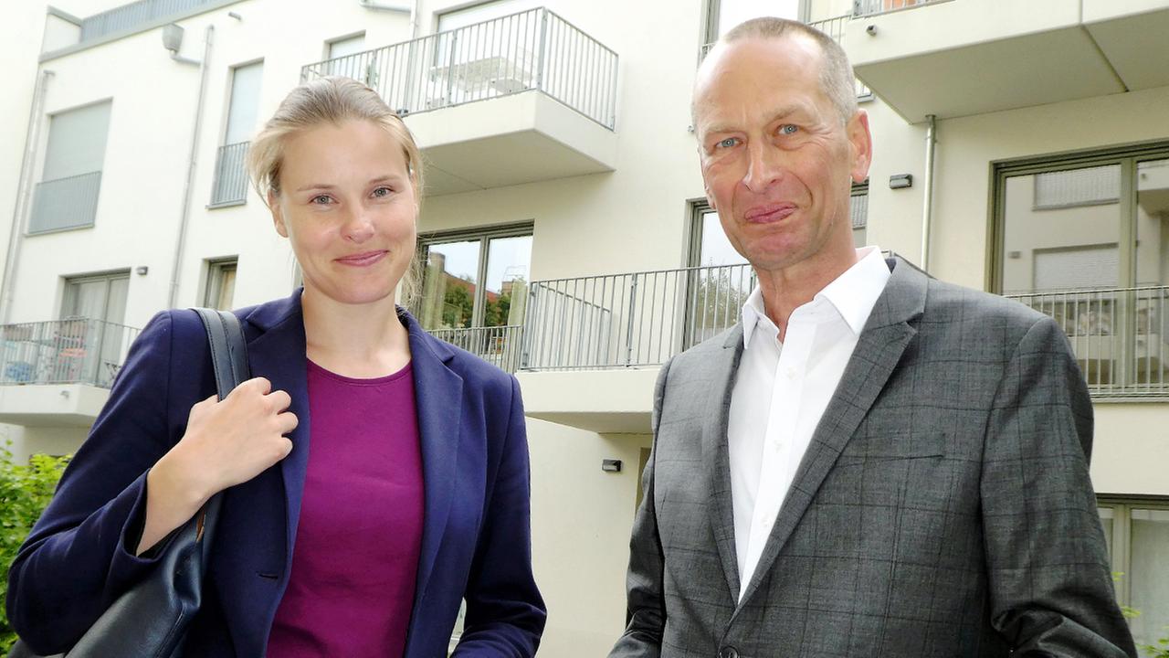 Jenny Stemmler von Lidl Immobilien im Gespräch mit Architekt Peter Deluse