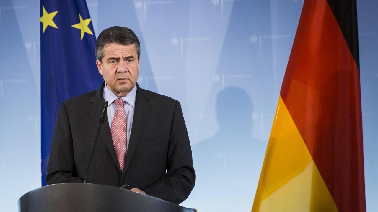Außenminister Sigmar Gabriel (SPD) Außenminister Sigmar Gabriel (SPD)