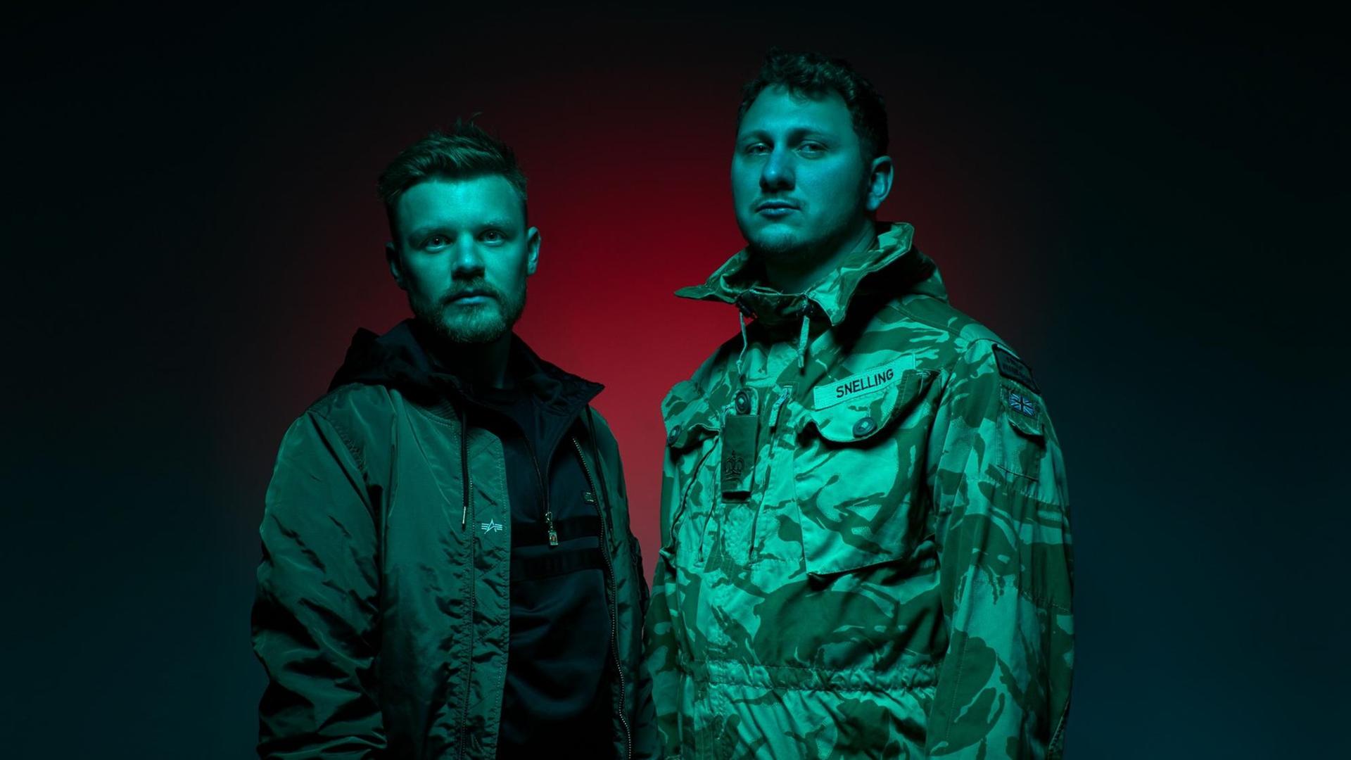 Schlagzeuger Nino Ebner und Sänger und Gitarrist Fabian Woschnagg von der österreichischen Band "Olympique" Schlagzeuger Nino Ebner und Sänger und Gitarrist Fabian Woschnagg von der österreichischen Band "Olympique"