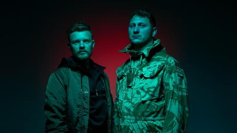 Schlagzeuger Nino Ebner und Sänger und Gitarrist Fabian Woschnagg von der österreichischen Band "Olympique"