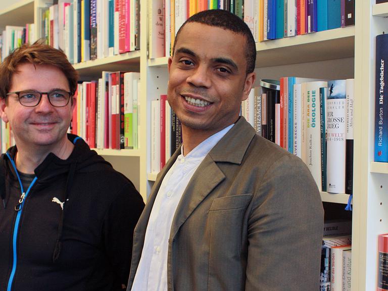 Thorsten Jantschek und René Aguigah (von links), Moderatoren der Sendung "Sein und Streit" im Deutschlandradio Kultur