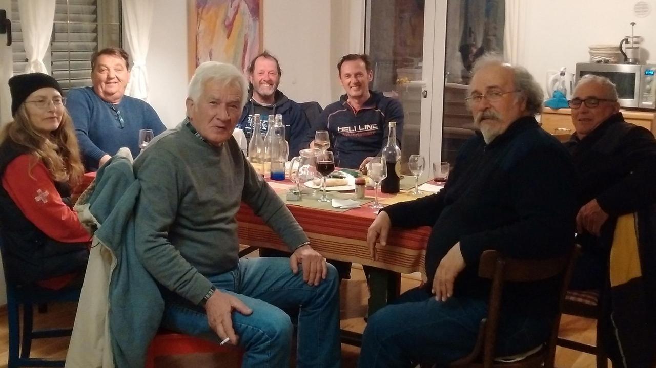 Leider liegt für dieses Bild keine Bildbeschreibung vor Leider liegt für dieses Bild keine Bildbeschreibung vor