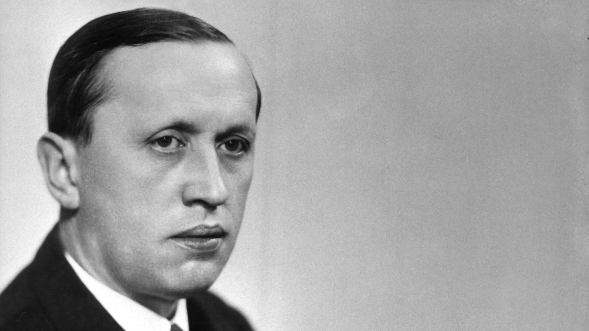 Undatiertes Foto des tschechischen Schriftstellers Karel Čapek. Undatiertes Foto des tschechischen Schriftstellers Karel Čapek.