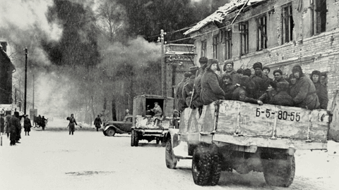 Zweiter Weltkrieg: Zusammenbruch der Ostfront durch sowjetische Großoffensive ab 12. Januar 1945.
