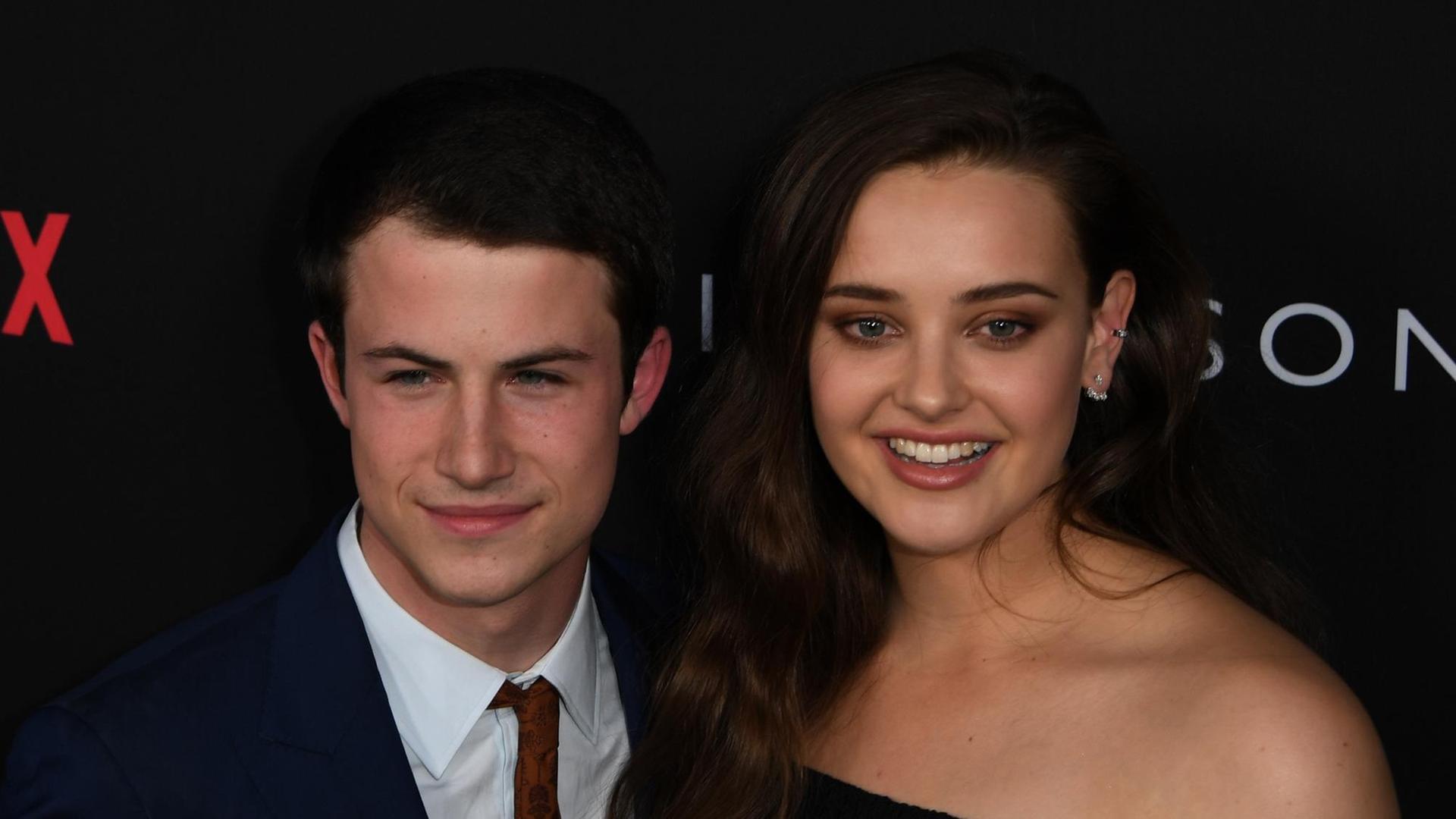 Die Schauspieler Dylan Minnette (links) und Katherine Langford bei der Premiere von "13 Reasons Why" in Los Angeles Die Schauspieler Dylan Minnette (links) und Katherine Langford bei der Premiere von "13 Reasons Why" in Los Angeles