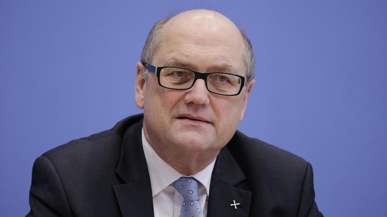 Martin Dutzmann, Prälat und Bevollmächtigter des Rates der EKD Martin Dutzmann, Prälat und Bevollmächtigter des Rates der EKD