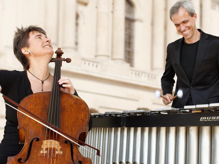Anna Carewe und Oli Bott