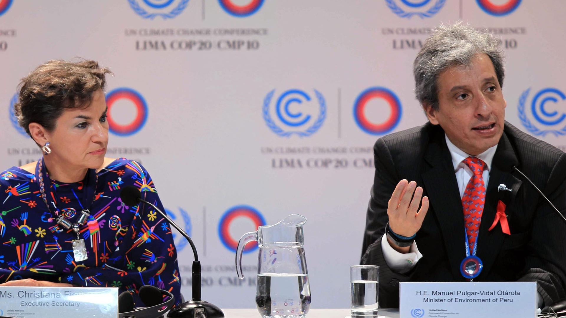 Generalsekretärin des UN-Klimaschutzsekretariats (UNFCCC) Christiana Figueres (l.) und Perus Umweltminister Manuel Pulgar Vidal (r.) Generalsekretärin des UN-Klimaschutzsekretariats (UNFCCC) Christiana Figueres (l.) und Perus Umweltminister Manuel Pulgar Vidal (r.)