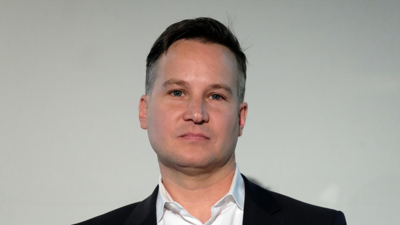 Richard Gutjahr, Journalist und Blogger, sitzt am 03.05.2017 in Leipzig (Sachsen) bei einer Diskussionsrunde mit dem Titel «Wie Medien über Medien berichten» im Rahmen der Medientage Mitteldeutschland. Foto: Sebastian Willnow/dpa-Zentralbild/dpa | Verwendung weltweit Richard Gutjahr, Journalist und Blogger, sitzt am 03.05.2017 in Leipzig (Sachsen) bei einer Diskussionsrunde mit dem Titel «Wie Medien über Medien berichten» im Rahmen der Medientage Mitteldeutschland. Foto: Sebastian Willnow/dpa-Zentralbild/dpa | Verwendung weltweit
