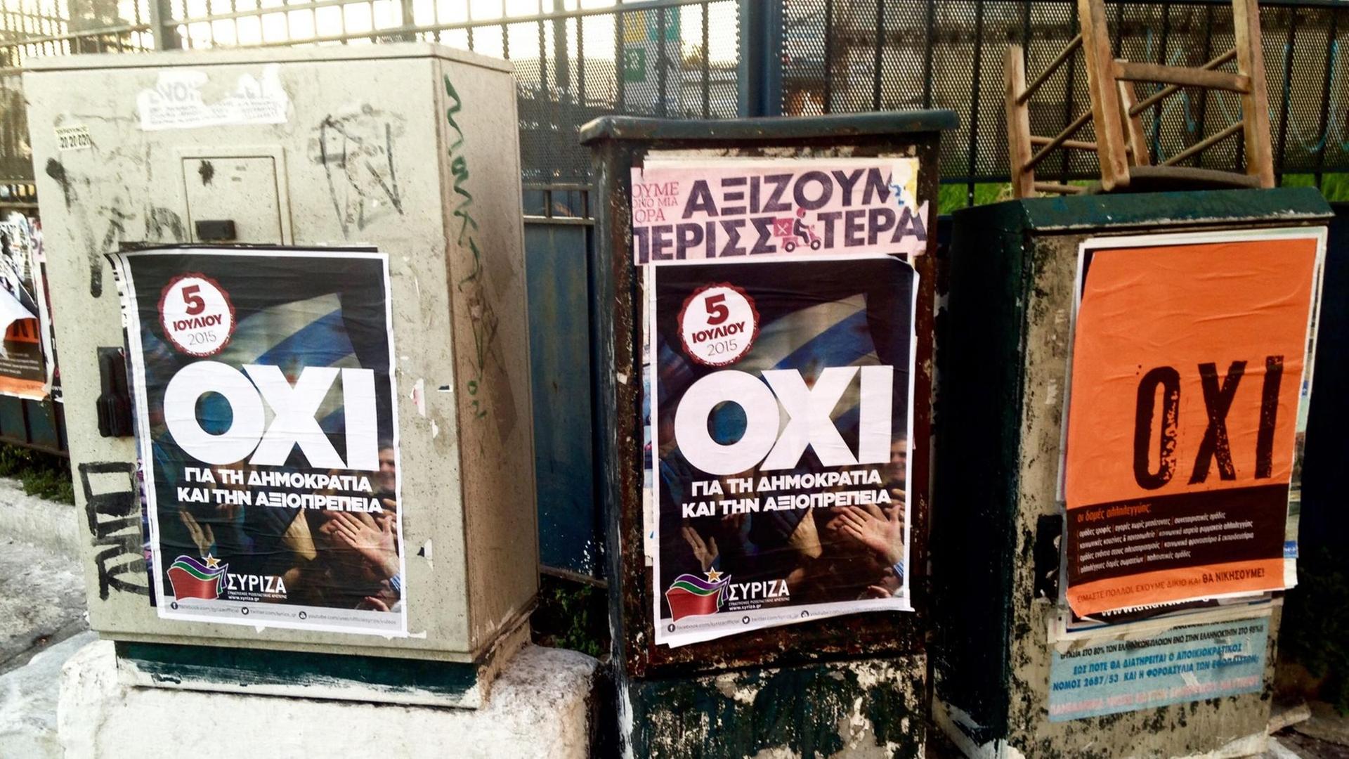 Plakate der Nein-Kampagnen vor dem Referendum in Griechenland.