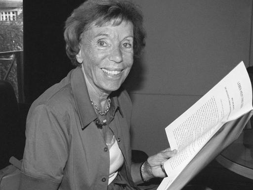 Die französische Schriftstellerin Benoite Groult ist im Alter von 96 Jahren verstorben.