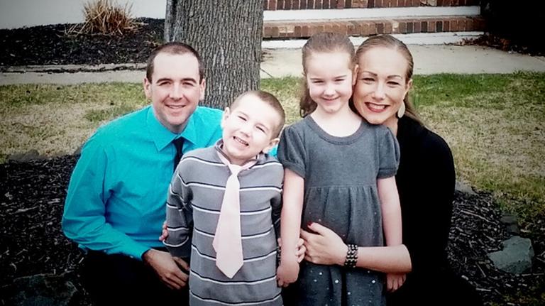 Sharon Belvin mit ihrer Familie Sharon Belvin mit ihrer Familie