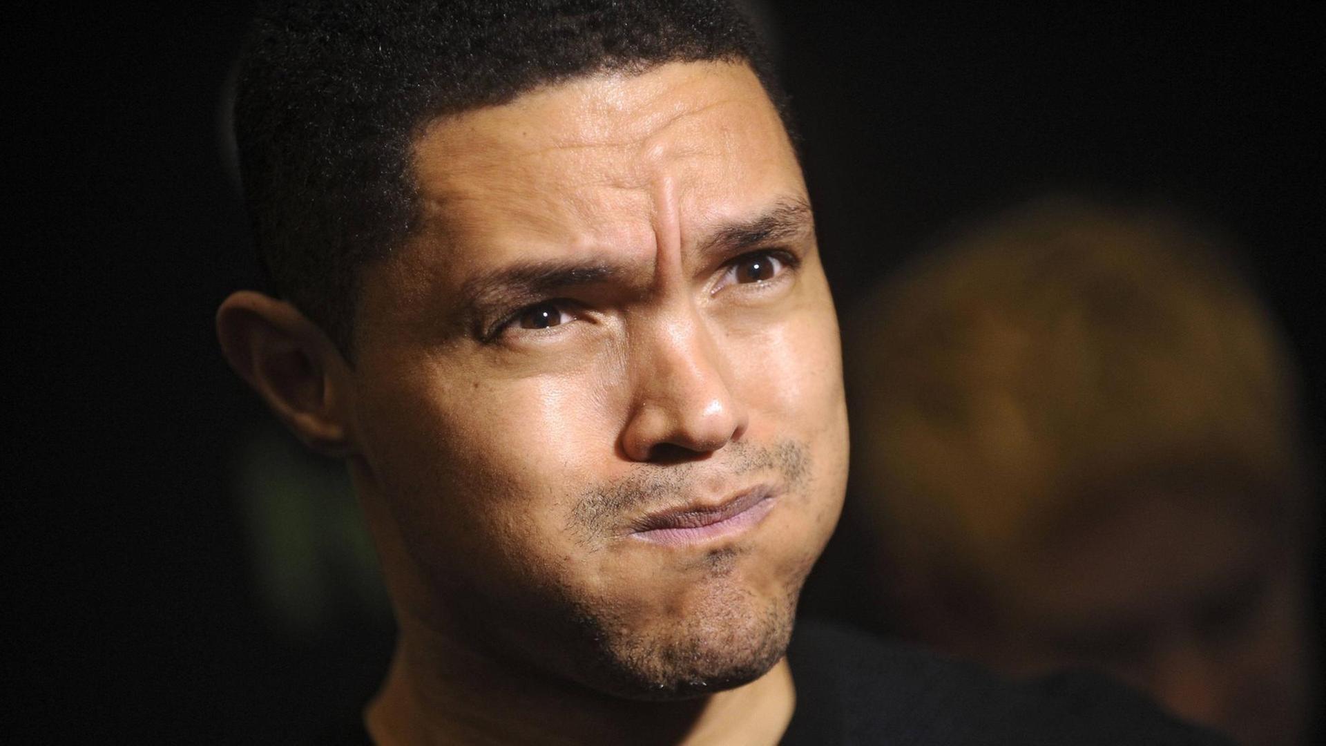Trevor Noah beim Screening der Comedy-Show The Daily Show With Trevor Noah auf dem PaleyFest New York 2016 im Paley Center for Media. New York Foto:xD.xVanxTinex/xFuturexImage Trevor Noah the Screening the Comedy Show The Daily Show With Trevor Noah on the PaleyFest New York 2016 in Paley Center for Media New Yor Photo XD xVanxTinex xFuturexImage Trevor Noah beim Screening der Comedy-Show The Daily Show With Trevor Noah auf dem PaleyFest New York 2016 im Paley Center for Media. New York Foto:xD.xVanxTinex/xFuturexImage Trevor Noah the Screening the Comedy Show The Daily Show With Trevor Noah on the PaleyFest New York 2016 in Paley Center for Media New Yor Photo XD xVanxTinex xFuturexImage