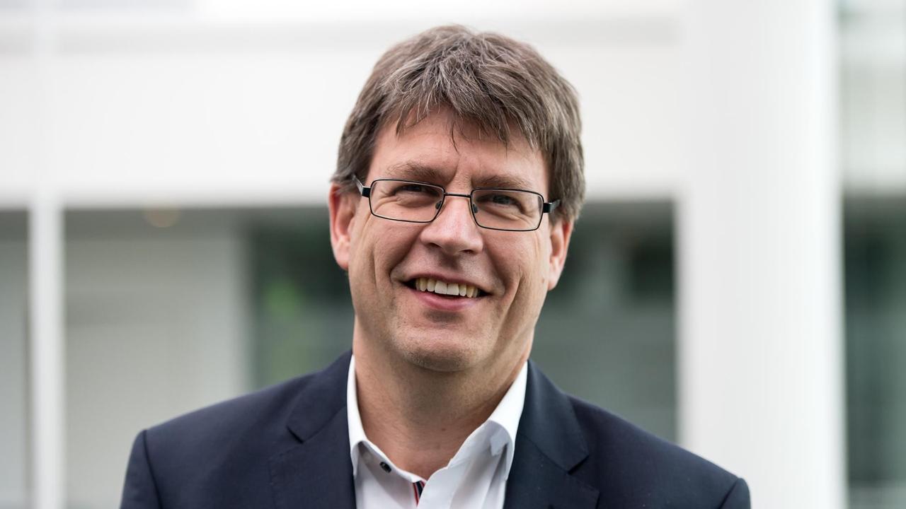 Der Präsident der "International Table Tennis Federation" (ITTF), Thomas Weikert. Der Präsident der "International Table Tennis Federation" (ITTF), Thomas Weikert.