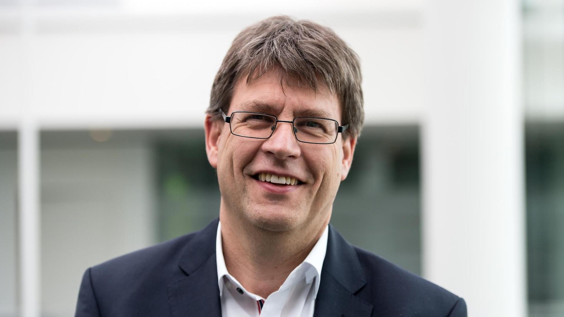 Der Präsident der "International Table Tennis Federation" (ITTF), Thomas Weikert. Der Präsident der "International Table Tennis Federation" (ITTF), Thomas Weikert.