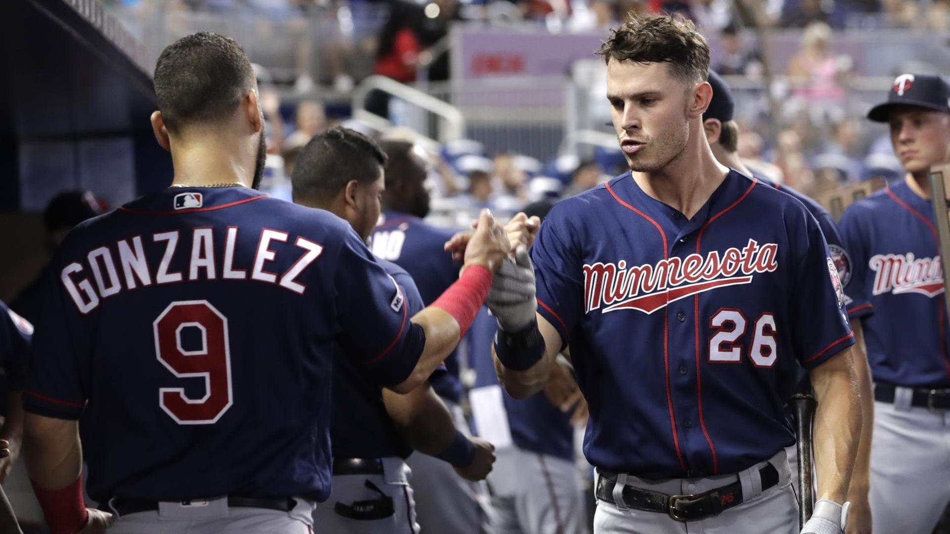 Der deutsche Baseball-Profi Max Kepler (r.) von den Minnesota Twins. Der deutsche Baseball-Profi Max Kepler (r.) von den Minnesota Twins.