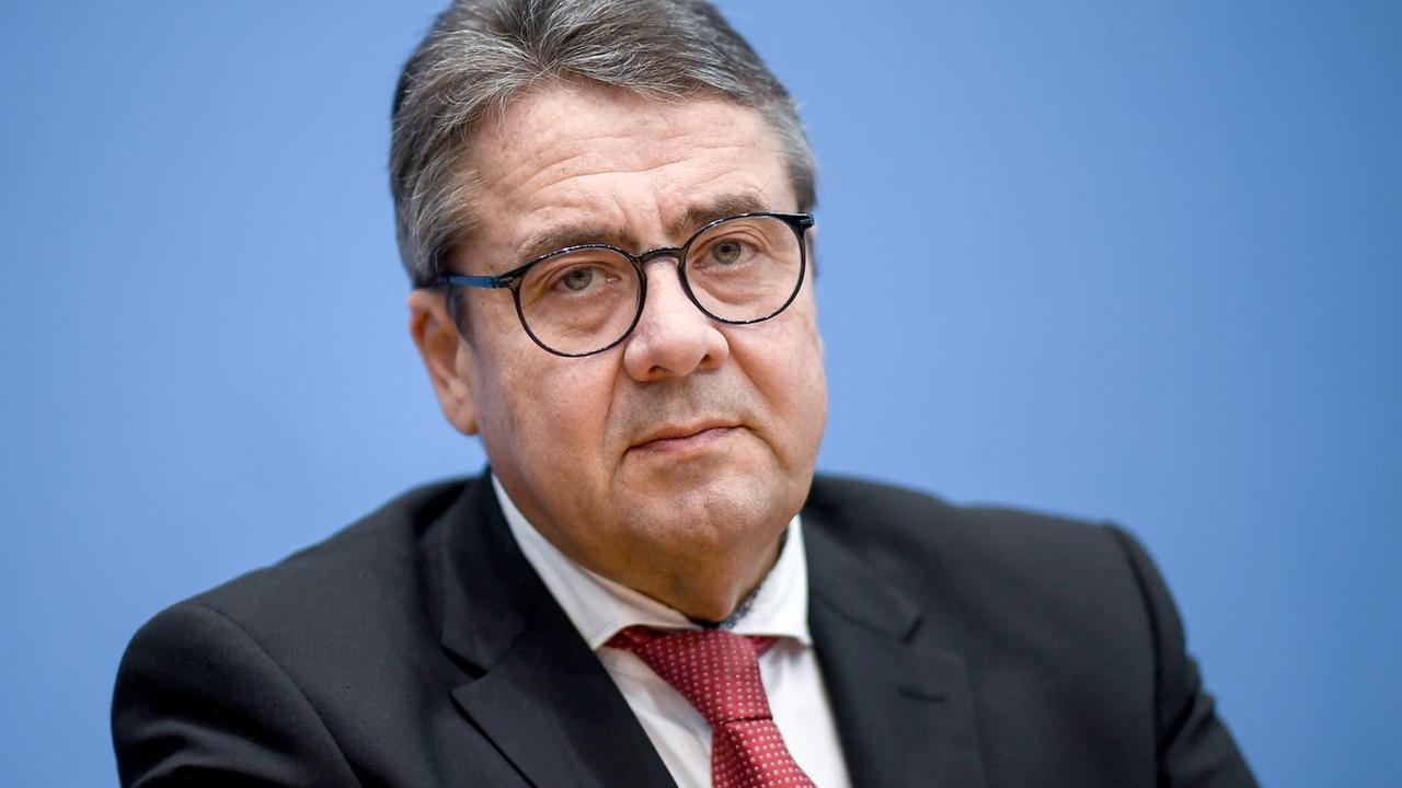 Sigmar Gabriel, Bundesminister a. D. stellt einen Appell zur Freilassung von Wikileaks-Gründer Julian Assange vor. Sigmar Gabriel, Bundesminister a. D. stellt einen Appell zur Freilassung von Wikileaks-Gründer Julian Assange vor.