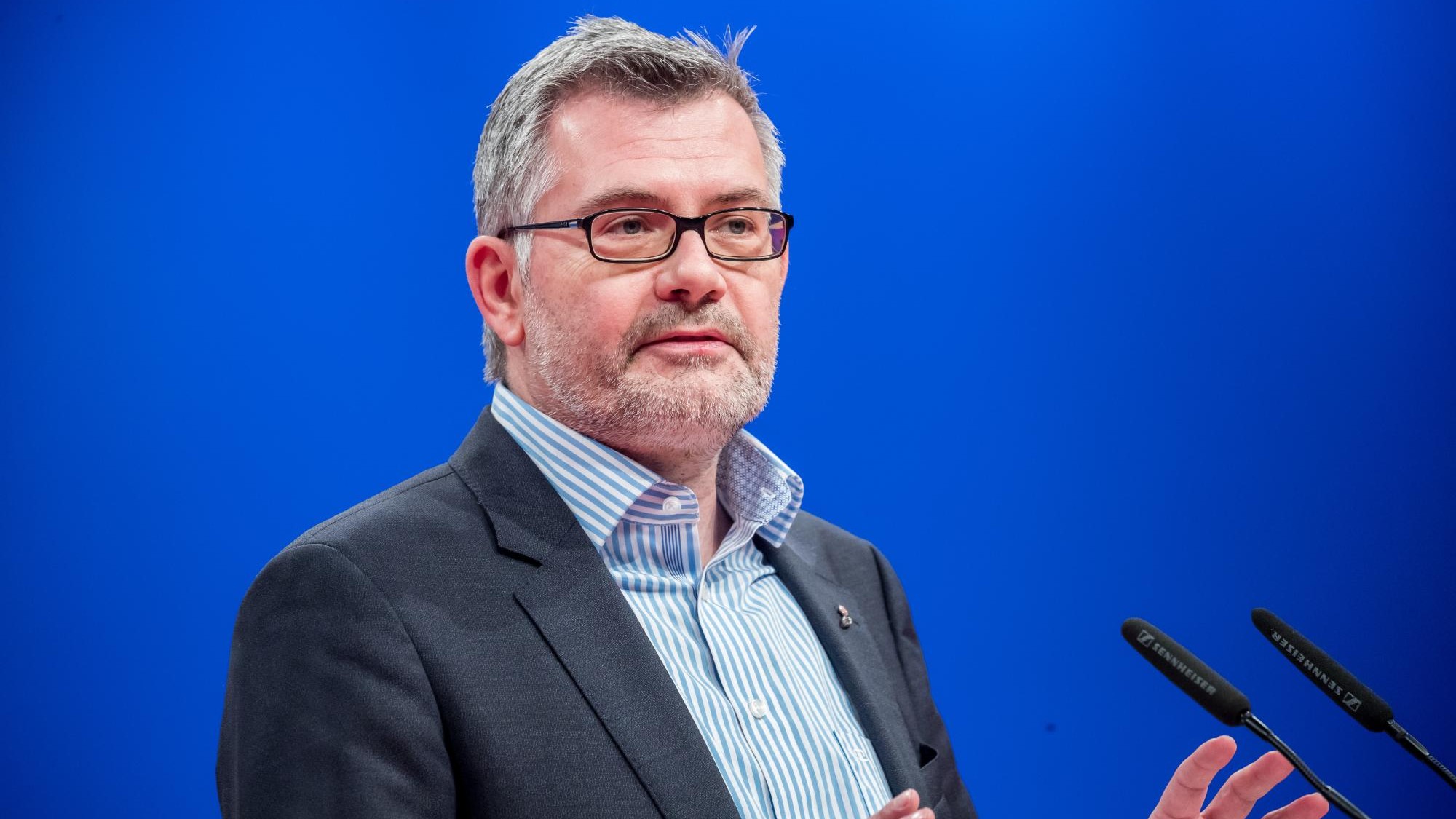 Nach BGH-Urteil - SPD will mit anderen Fraktionen Parteienfinanzierung neu regeln