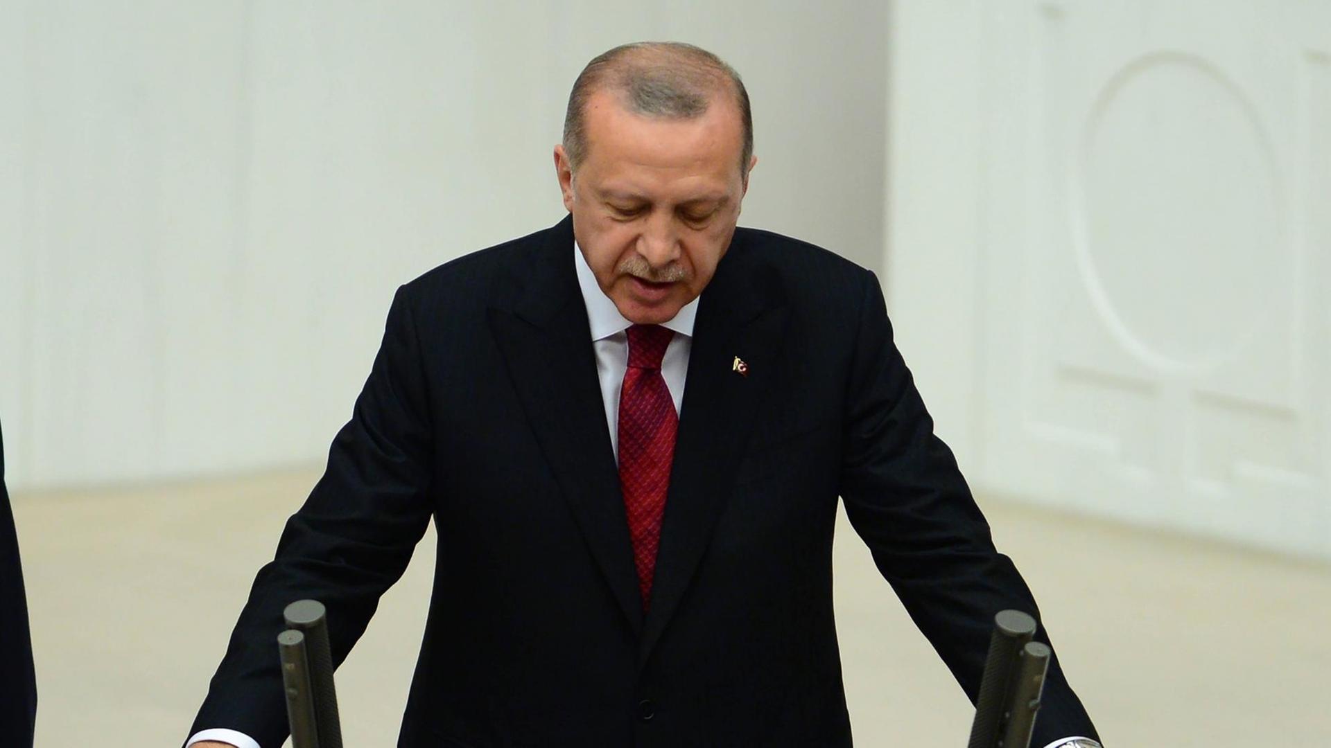 Turkey President Recep Tayyip Erdogan has been sworn in as president under a new governing system that gives him sweeping executive powers in Ankara, 9th of July, 2018 . Erdogan took the oath of office Monday in parliament, following last monthÖs election where he garnered 52.9 percent of votes. PUBLICATIONxINxGERxSUIxAUTxHUNxONLY 16058046 Turkey President Recep Tayyip Erdogan has been sworn in as president under a new governing system that gives him sweeping executive powers in Ankara, 9th of July, 2018 . Erdogan took the oath of office Monday in parliament, following last monthÖs election where he garnered 52.9 percent of votes. PUBLICATIONxINxGERxSUIxAUTxHUNxONLY 16058046