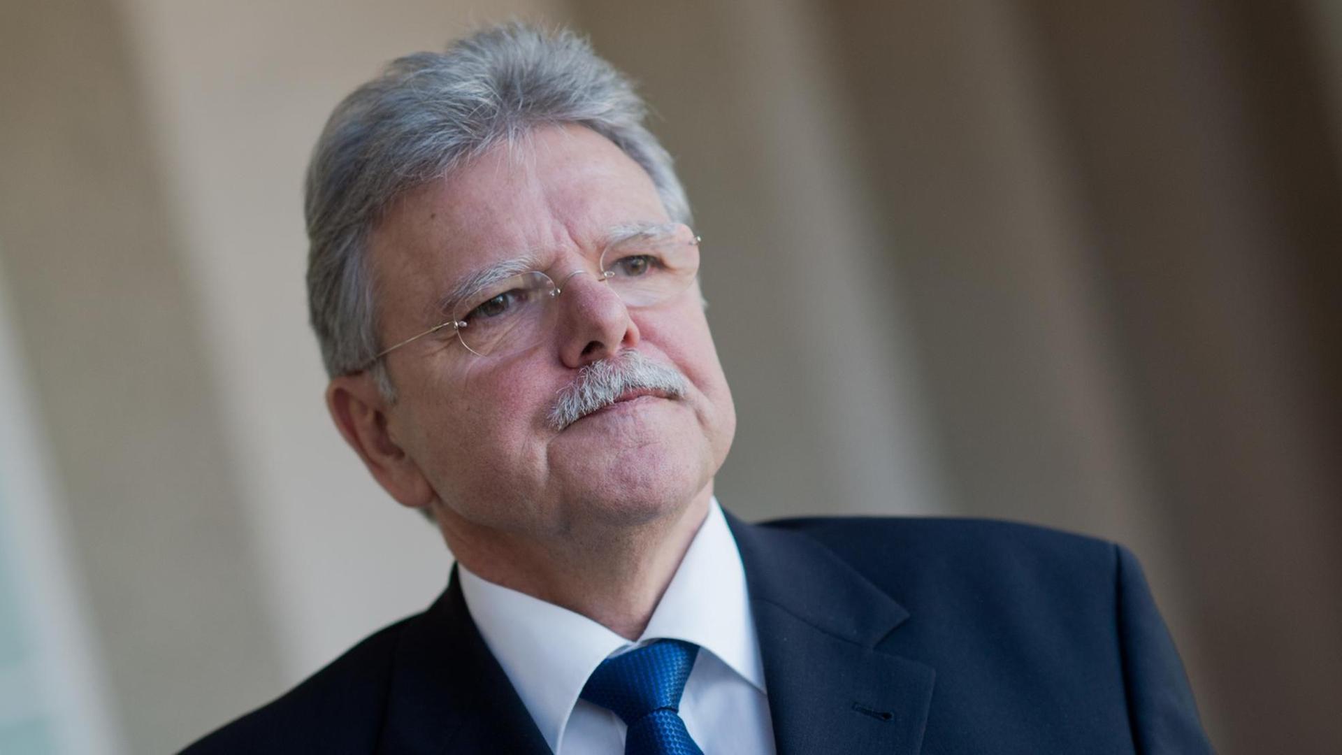 Der Politikwissenschaftler Oskar Niedermayer Der Politikwissenschaftler Oskar Niedermayer