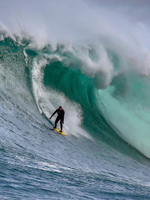 Der Big Wave Surfer Jaques Theron aus Südafrika.