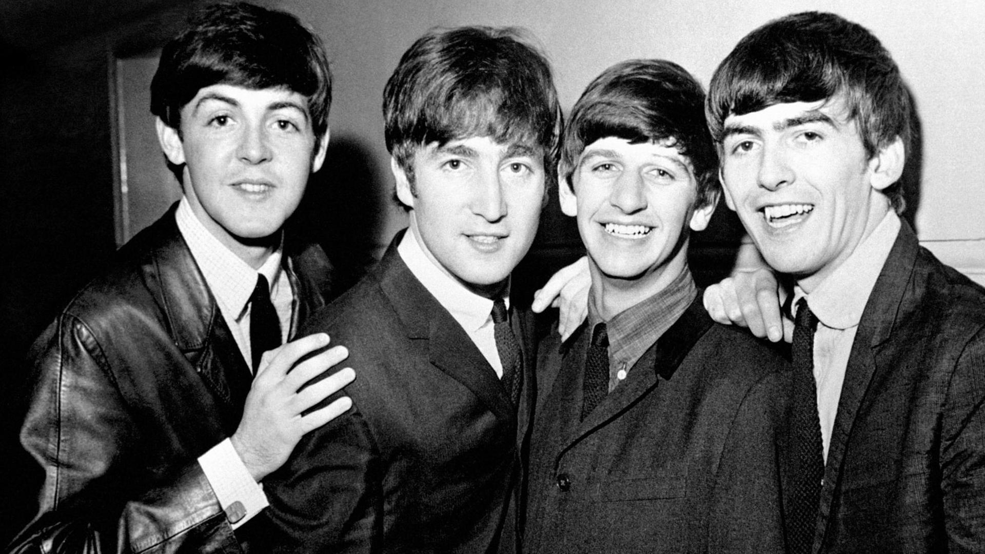 Die Beatles mit (von links nach rechts) Paul McCartney, John Lennon, Ringo Starr and George Harrison. Die Beatles mit (von links nach rechts) Paul McCartney, John Lennon, Ringo Starr and George Harrison.