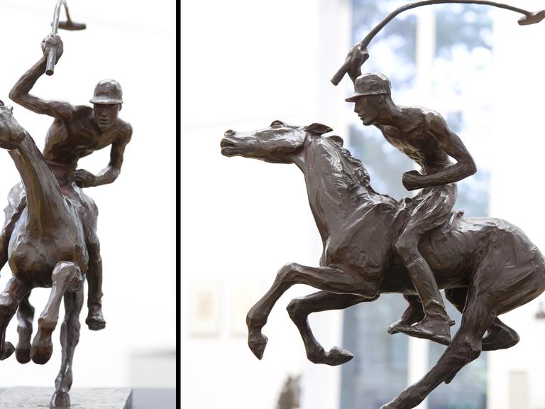 Die Skulptur eines Polospielers der Berliner Bildhauerin Renee Sintenis ist am 22.11.2013 im Georg Kolbe Museum in Berlin zu sehen.