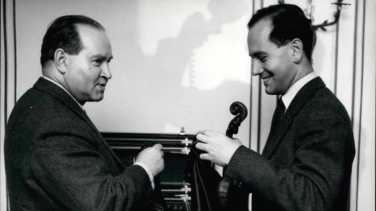 David und Igor Oistrach in London am 2. Februar 1961. David und Igor Oistrach in London am 2. Februar 1961.