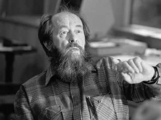 Der russische Schriftsteller Alexander Solschenizyn 1983 im US-amerikanischen Maine