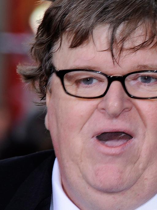 Michael Moore auf der Suche nach guten Ideen in Europa für sein Heimatland, die USA