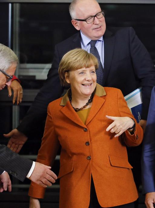 Teilnehmer des EU-Sondertreffens in Brüssel - mit Bundeskanzlerin Angela Merkel in der Mitte.