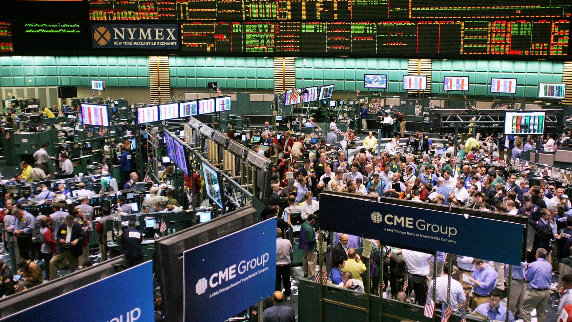Die Warenterminbörse New York Mercantile Exchange (Nymex) in New York City. Die Warenterminbörse New York Mercantile Exchange (Nymex) in New York City.