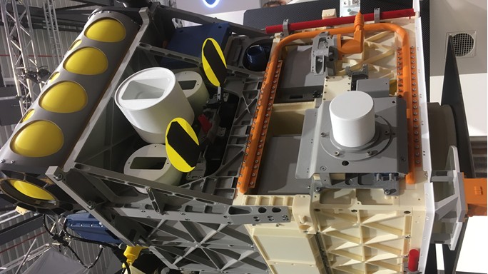 Ein Modell des Satelliten BIROS auf der Internationalen Luftfahrtausstellung 2016 in Berlin Ein Modell des Satelliten BIROS auf der Internationalen Luftfahrtausstellung 2016 in Berlin