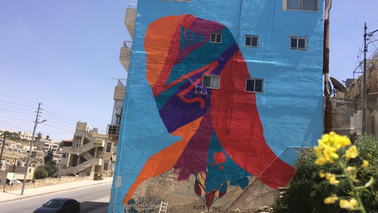 Suhaib Attar macht seit 2009 Street Art in Amman. Suhaib Attar macht seit 2009 Street Art in Amman.