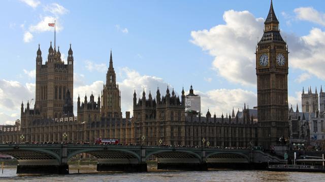 London: Palace of Westminster mit Big Ben (03.06.2014)