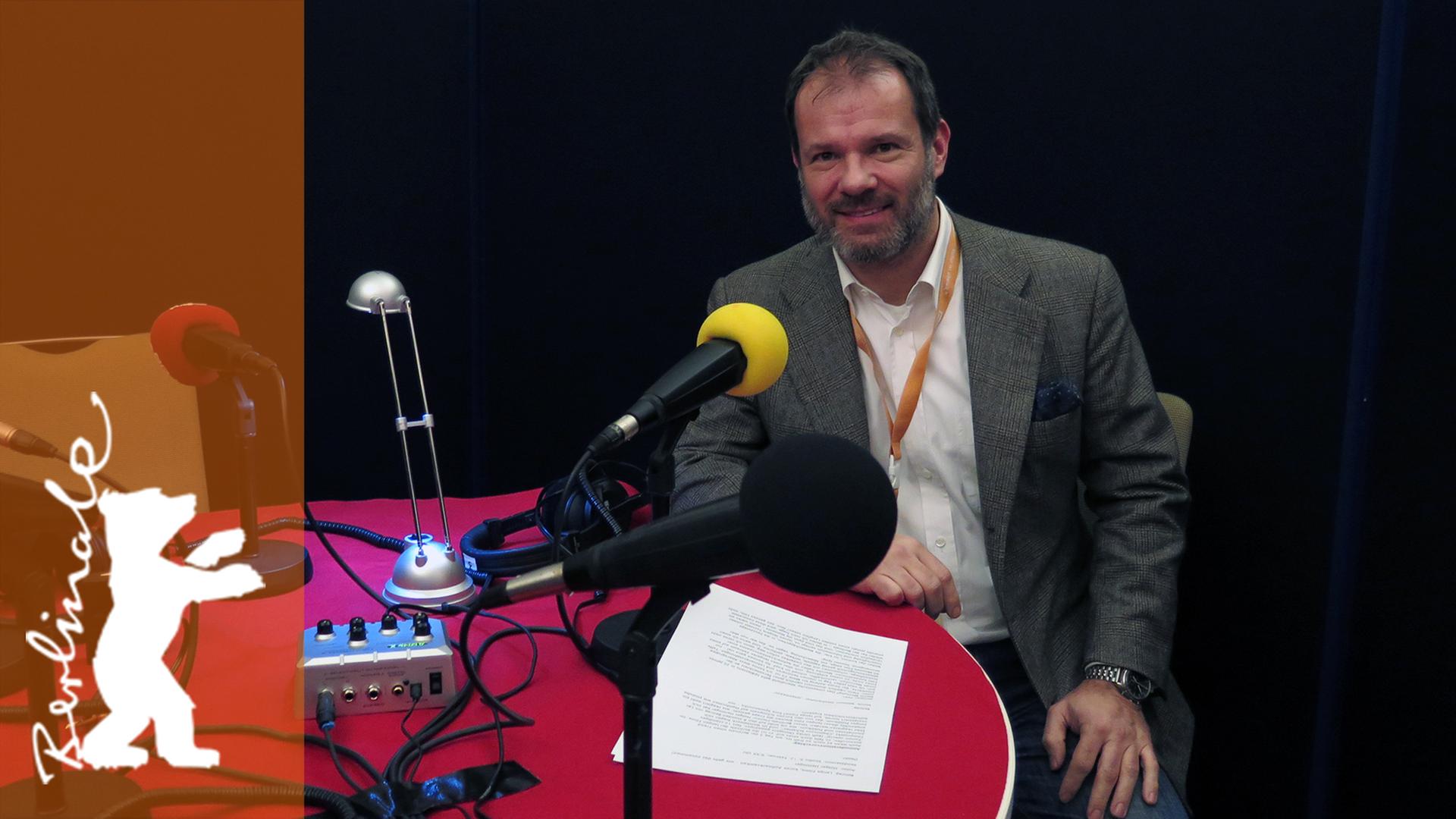 Holger Hettinger in einem der Berlinale-Studios von Deutschlandradio Kultur Holger Hettinger in einem der Berlinale-Studios von Deutschlandradio Kultur