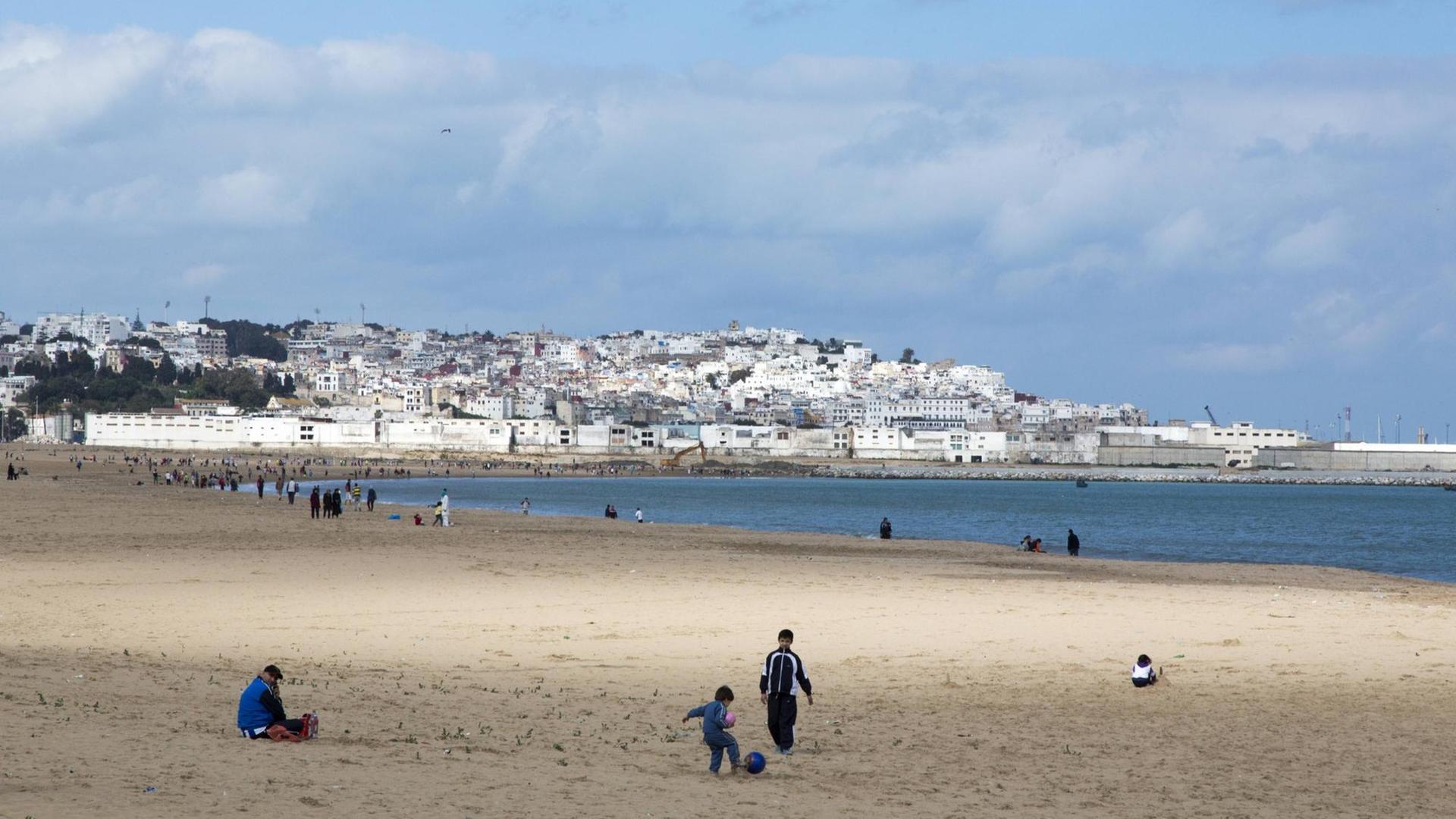Der Strand in Tanger, Marokko. Der Strand in Tanger, Marokko.