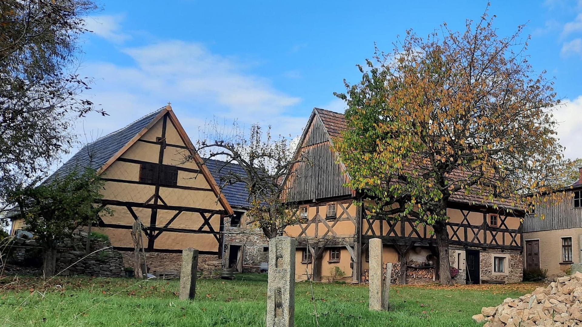 Ein Fachwerkhaus, "Umgebindehof". Ein Fachwerkhaus, "Umgebindehof".
