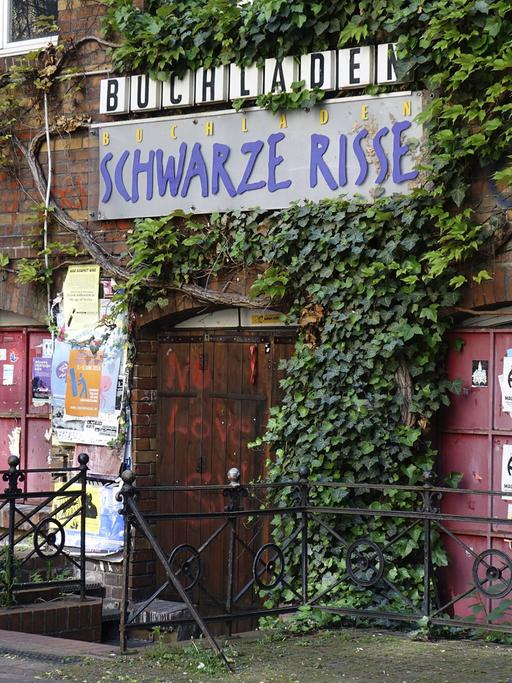 Der Buchladen "Schwarze Risse" in Berlin Kreuzberg (Mai 2016).