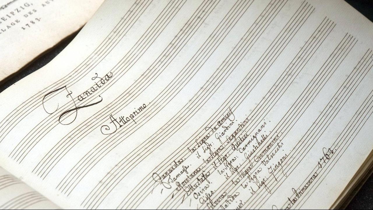 Die Original-Partitur der Oper "Zanaida" von Johann Christian Bach (1735-1782), dem jüngsten Sohn des einstigen Thomaskantors Johann Sebastian Bach (1685-1750)