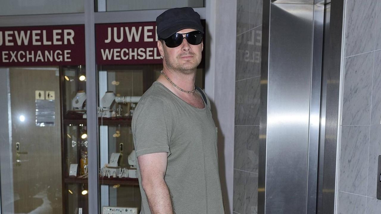 Der Künstler Artur Zmijewski Der Künstler Artur Zmijewski