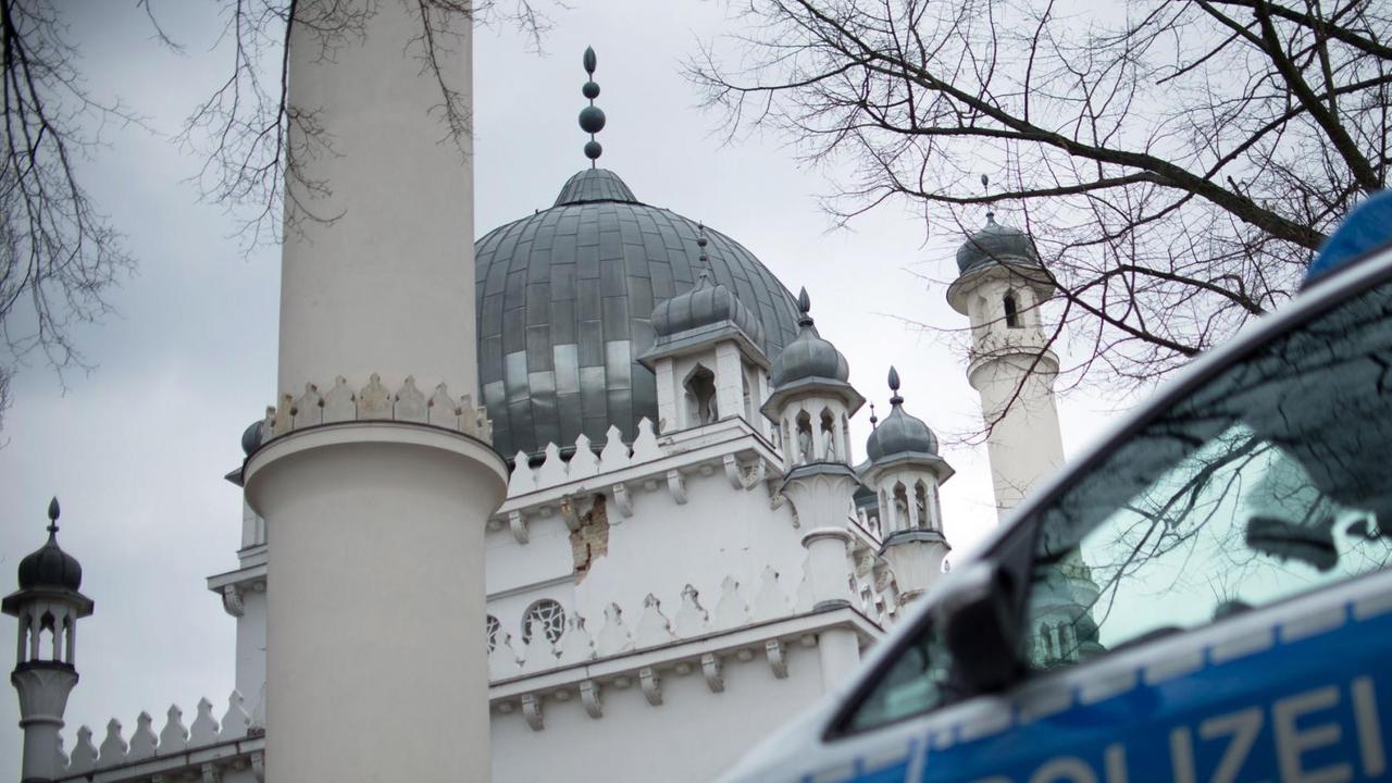 Die Ahmadiyya-Moschee in Berlin Die Ahmadiyya-Moschee in Berlin