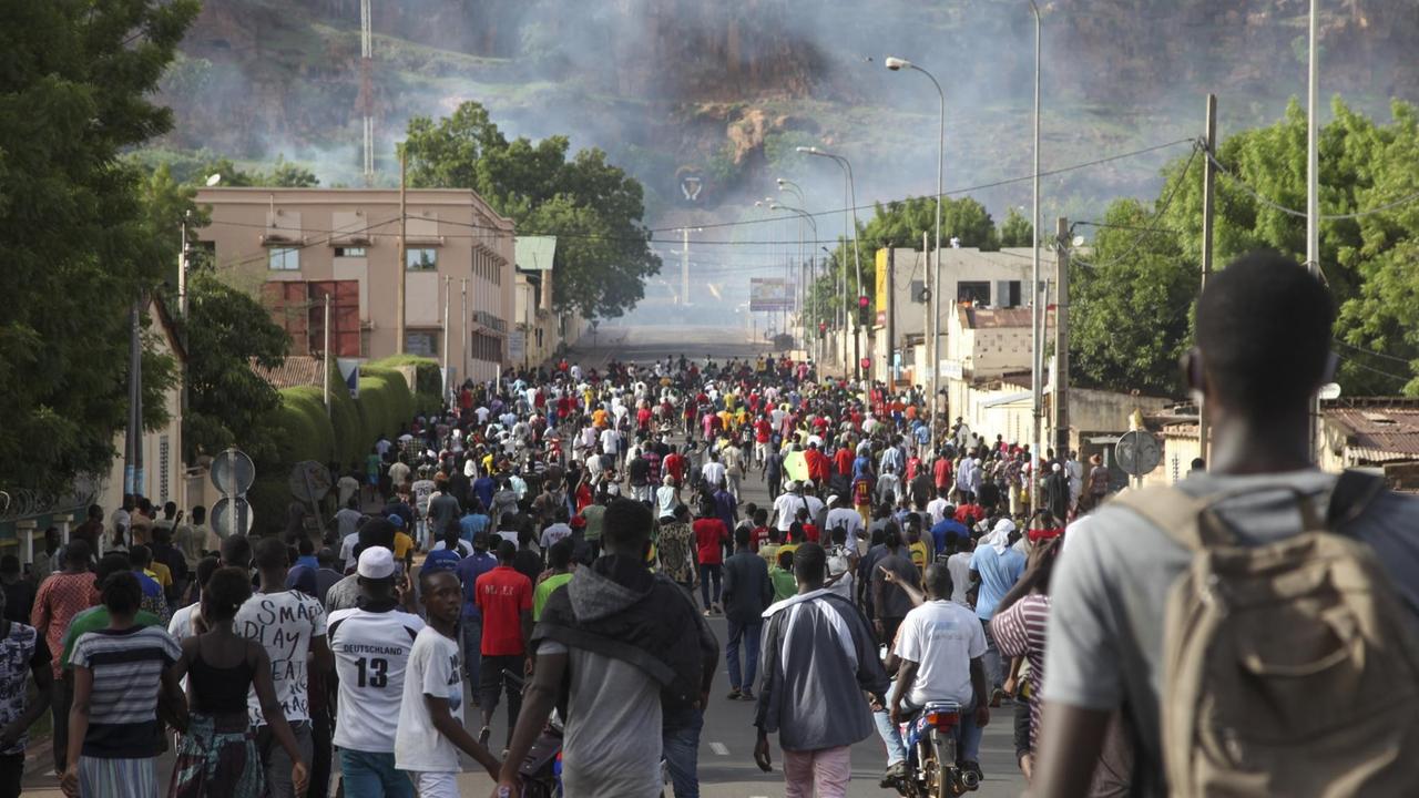Straßenproteste in Malis Hauptstadt Bamako. Straßenproteste in Malis Hauptstadt Bamako.