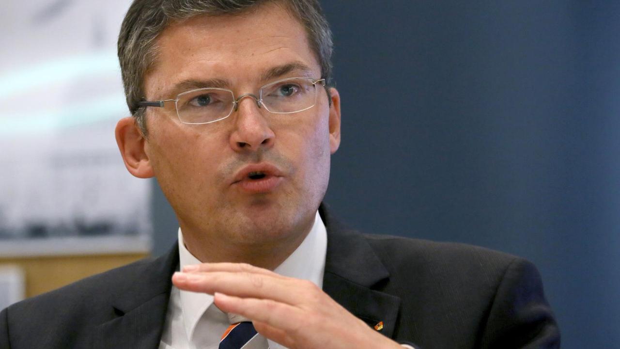 Roderich Kiesewetter (CDU) Roderich Kiesewetter (CDU)