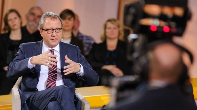 Andreas Voßkuhle, Präsident des Bundesverfassungsgerichts, beim "Forum Politik" Andreas Voßkuhle, Präsident des Bundesverfassungsgerichts, beim "Forum Politik"